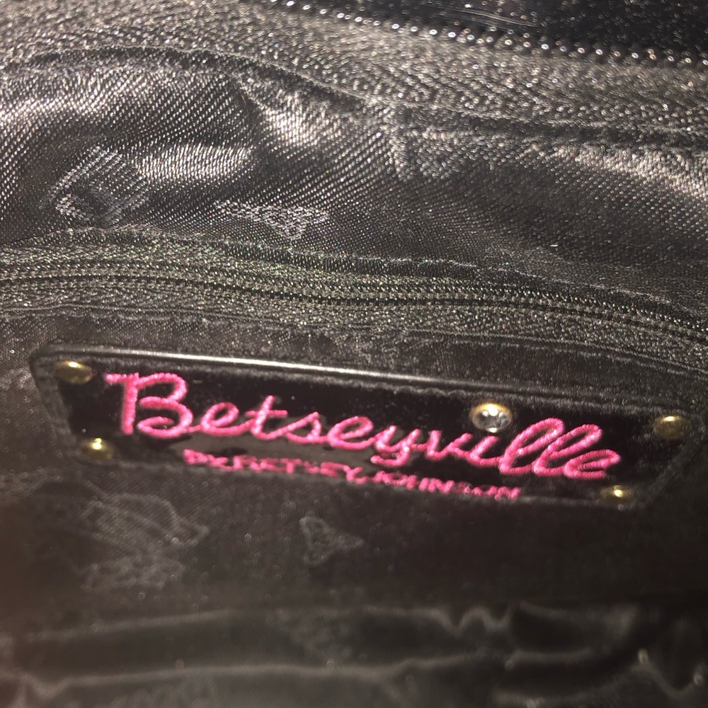 Betsey Johnson telephone purse - Picture 4 of 4
